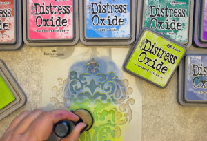 How to use distress oxide ink